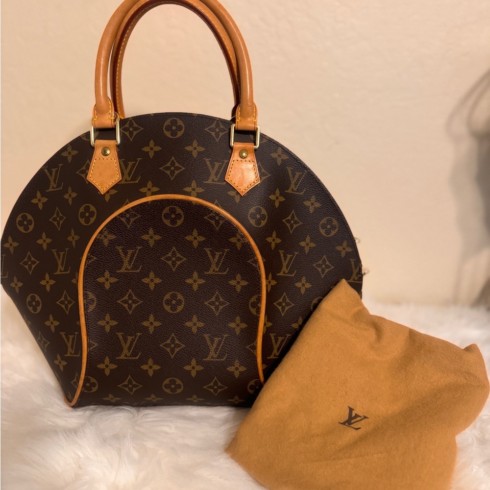 Louis Vuitton Ellipse